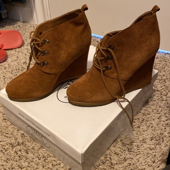Steve Madden, wedged booties - Picture 2 of 3